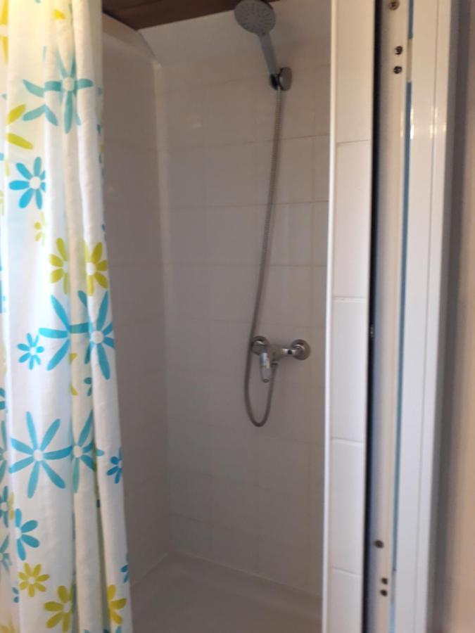 Tiny House 12M2 In Holiday Park With 55 M2 Pool Tolox Esterno foto