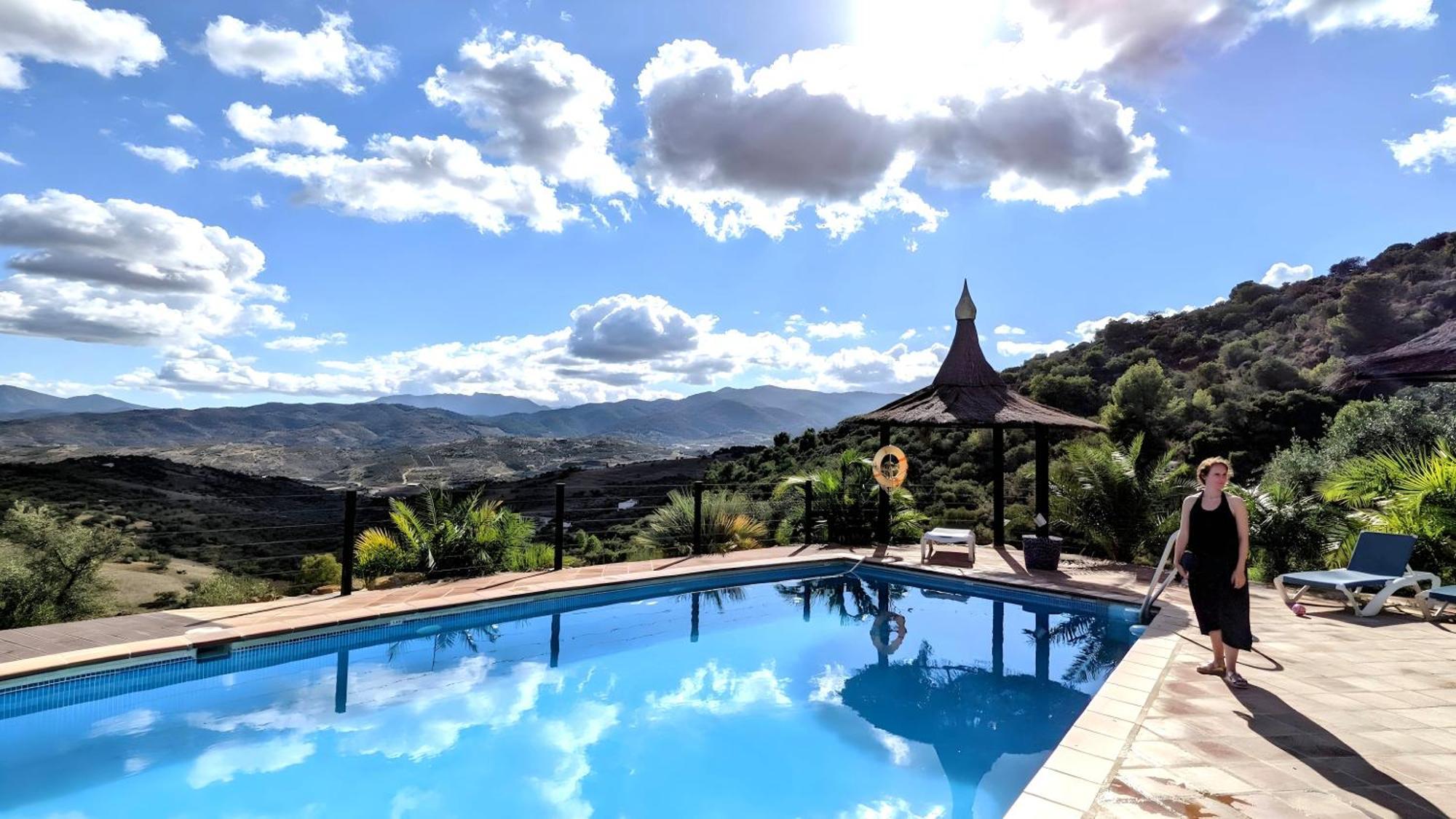 Tiny House 12M2 In Holiday Park With 55 M2 Pool Tolox Esterno foto